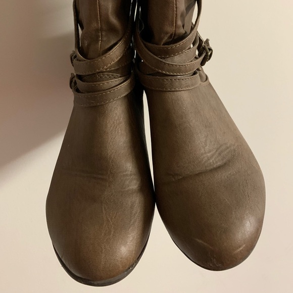 2/$15 Aldo Boots - Picture 2 of 6